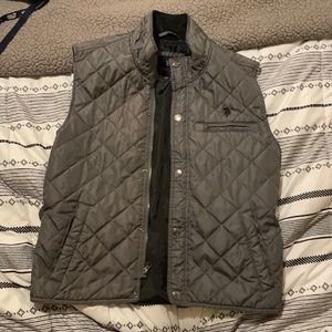 women’s polo vest size small.